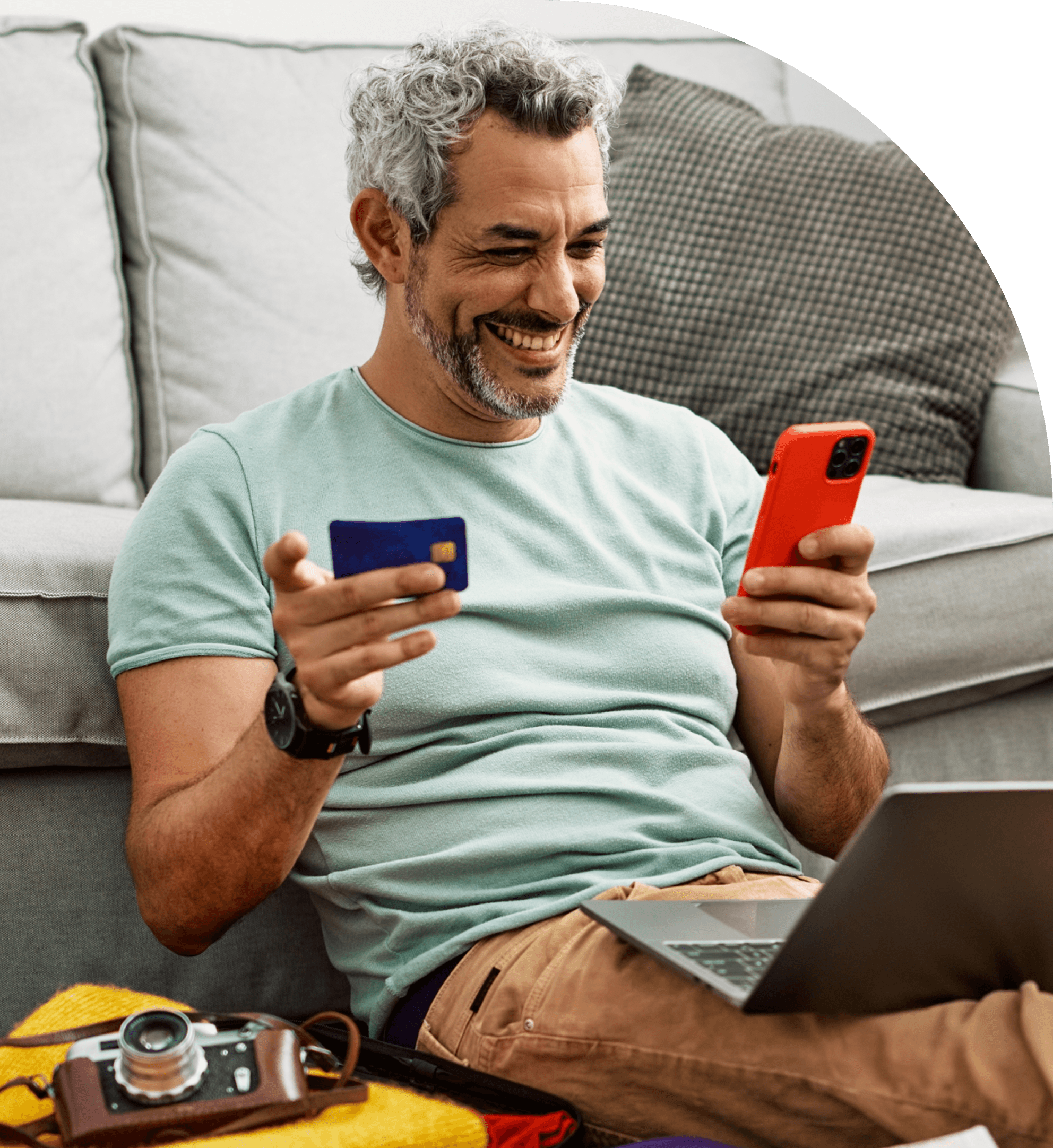 Uomo che chiama al telefono